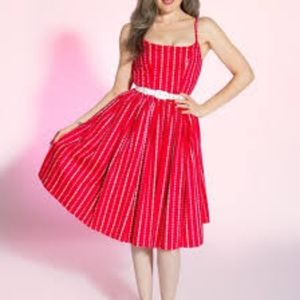 XS Red Hearts ❤️ 💕  Jenny Dress bnwt Pinup Girl Clothing